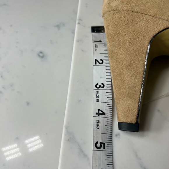 Bella Vita Women’s Peep Toe Suede Slip on Bootie size 12M Tan chic - Picture 9 of 15